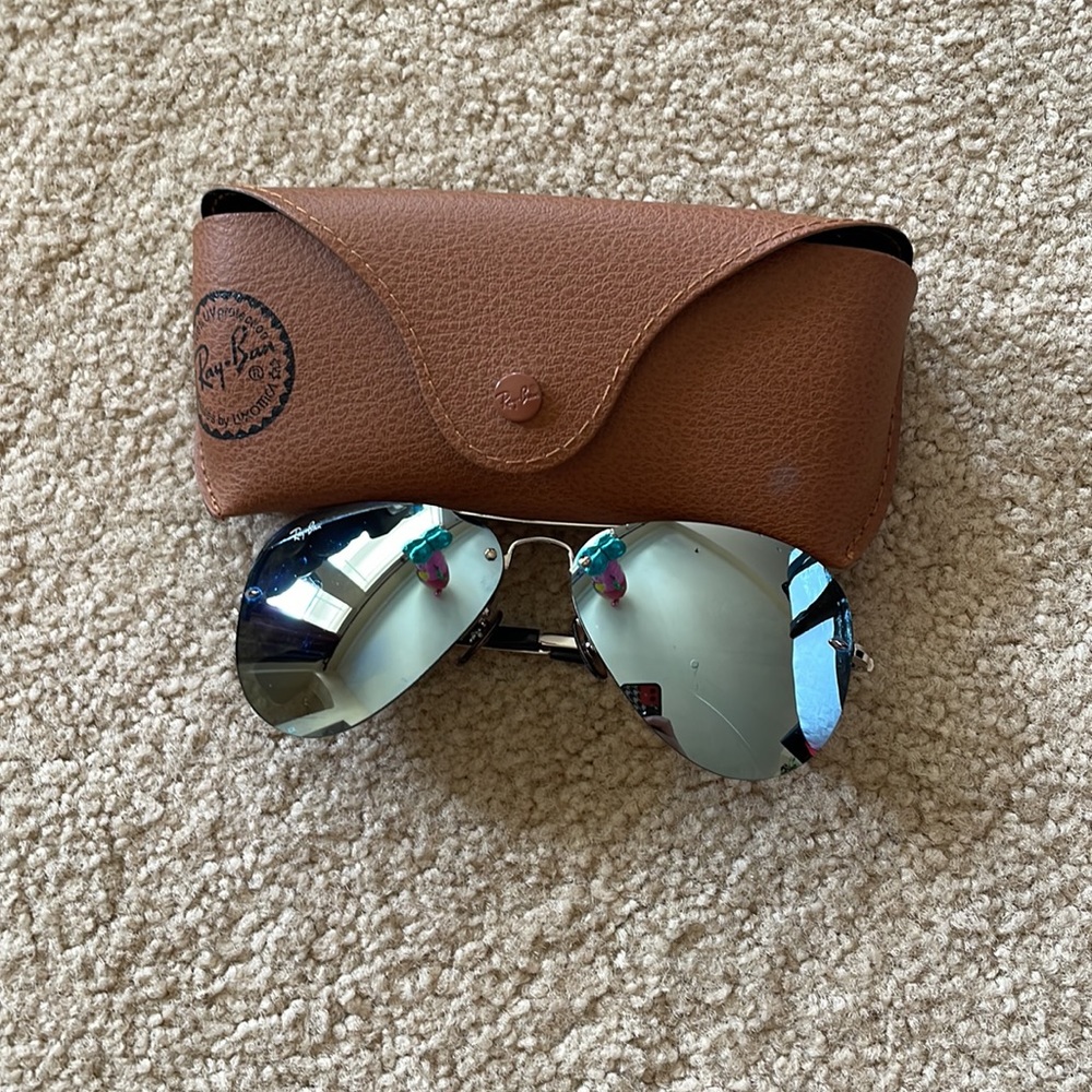 Ray ban mirrored aviator sunglasses